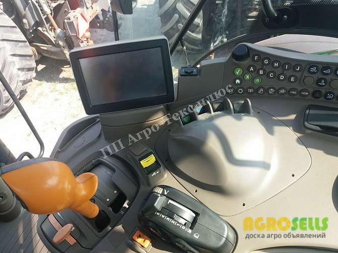 Трактор John Deere 6210 R