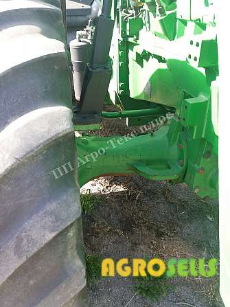 Трактор John Deere 8220