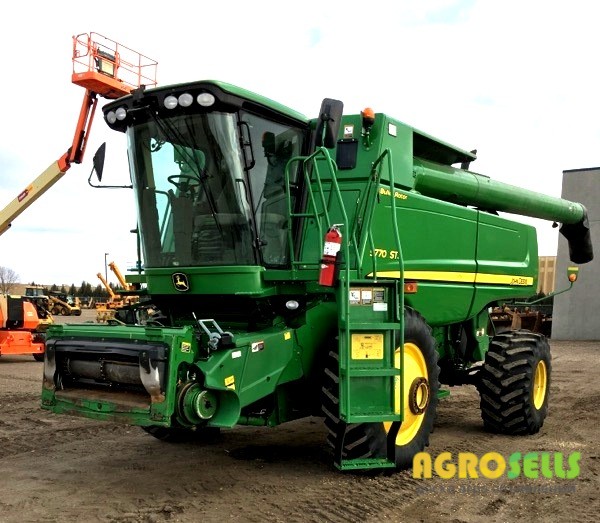 Комбайн John Deere 9770 STS 2009 года