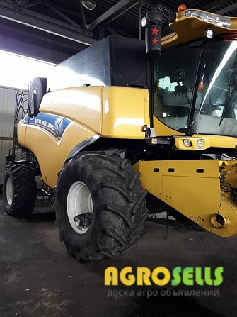 Комбайн New Holland CR 9080 ( ротор) 2013г. в двиг. FPT Cursor 13