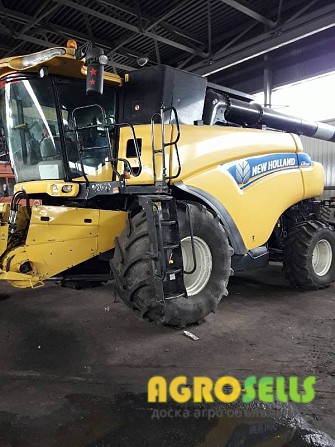 Комбайн New Holland CR 9080 ( ротор) 2013г. в двиг. FPT Cursor 13