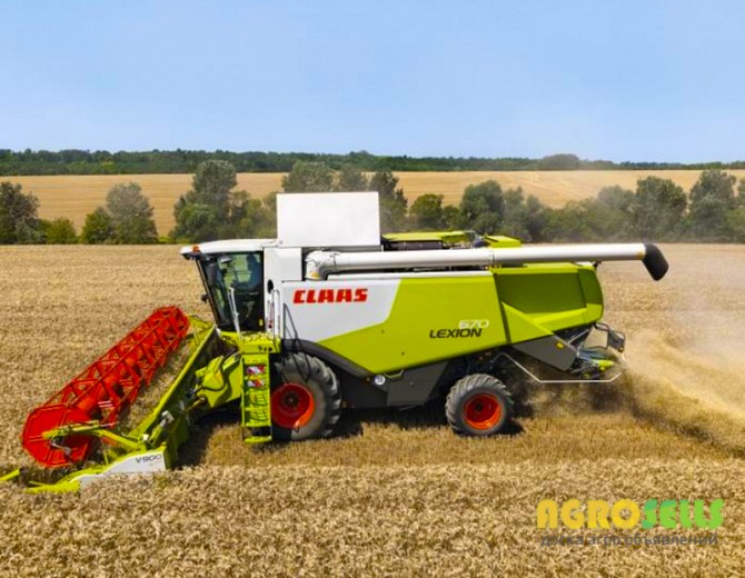 Услуги сбора урожая комбайнами CLAAS.