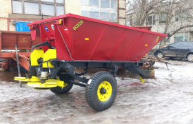 Розкидач мінеральних добрив, дефекату,піску РМД-4