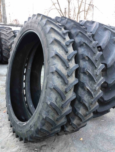 Шини 320/90R54 Michelin для оприскувачів та іншої сільгосптехніки.